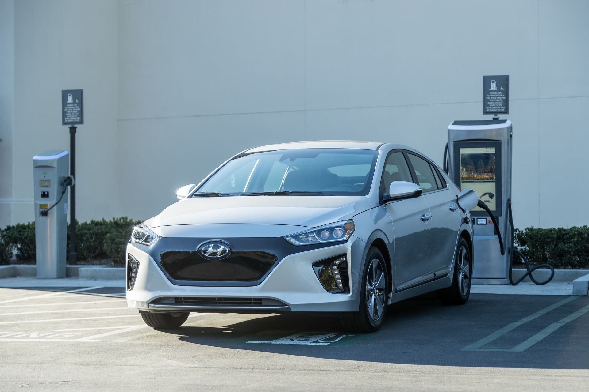 HYUNDAI IONIQ ELECTRIC
